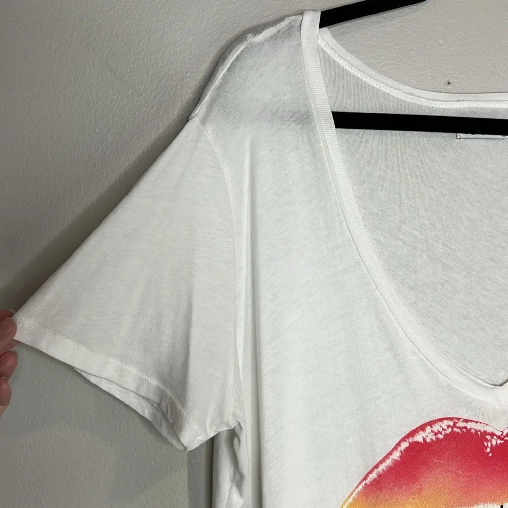 Lauren Moshi Cruz Rainbow Lip deep v neck oversized lip bite slouchy tee size XL - Picture 3 of 9